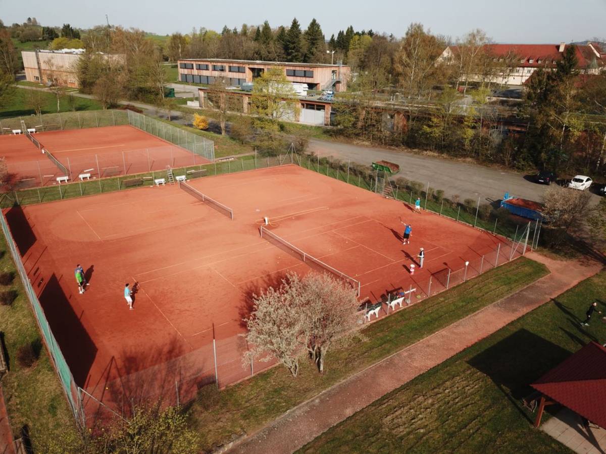Tennisanlage_von_oben (002)